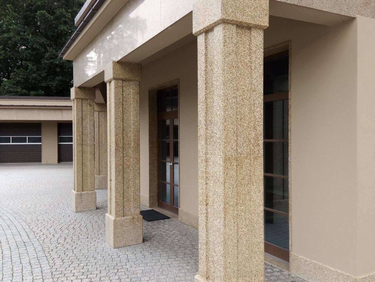 fJ3RJ5J8yK granite stones